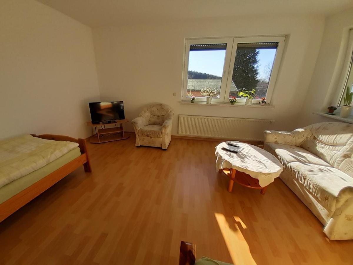 Thueringer Zimmer Suhl Exteriör bild